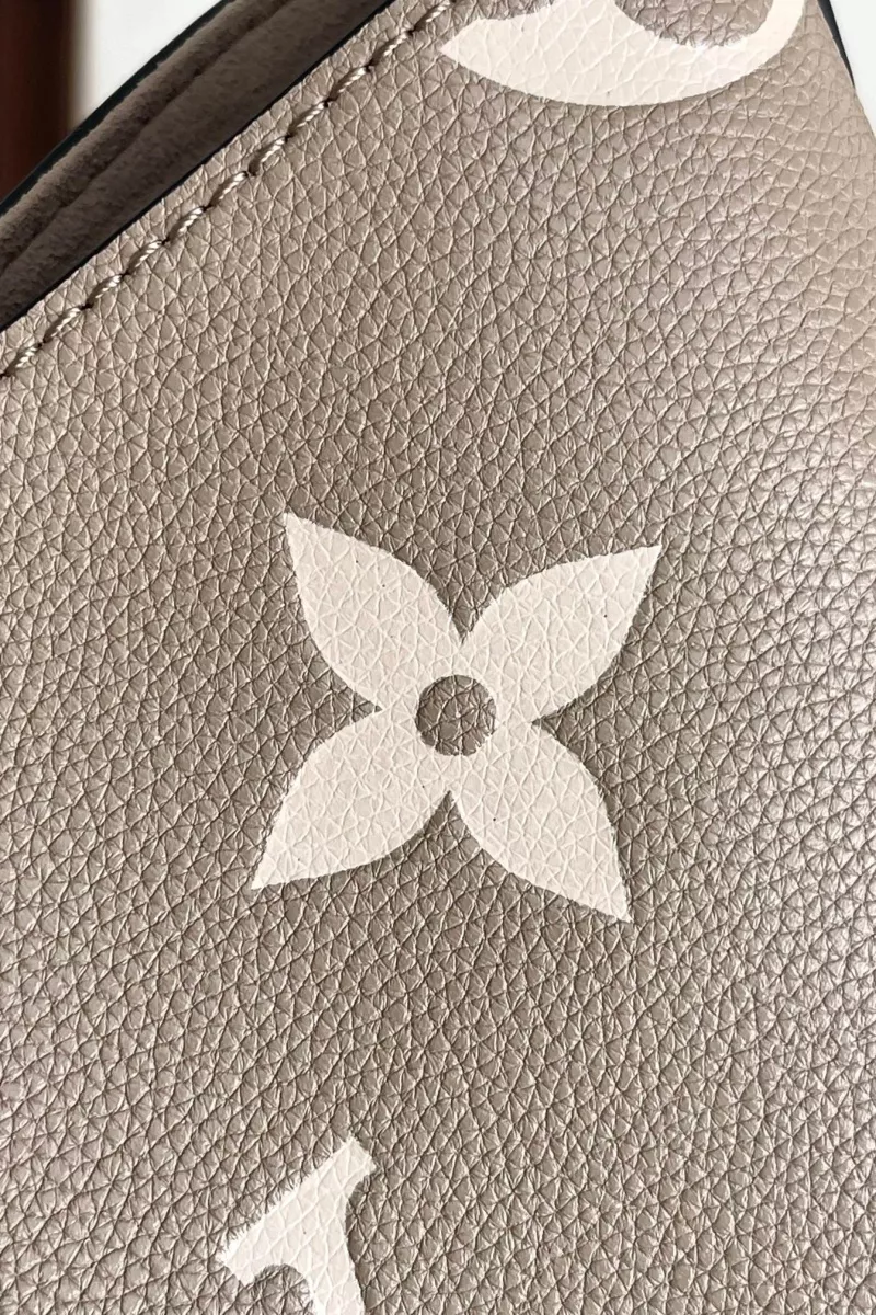 SportInspired 3515 Louis Vuitton AAA Quality Messenger Bags For Women