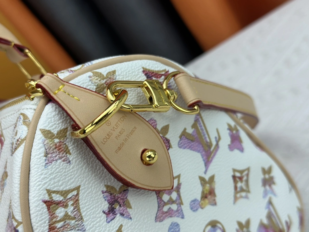 SportInspired 3578 Louis Vuitton AAA Quality Handbags For Women