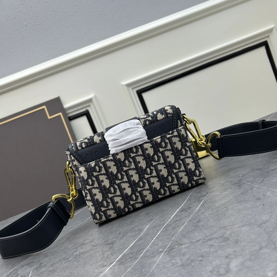 SportInspired 3766 Christian Dior AAA Quality Messenger Bags For Women