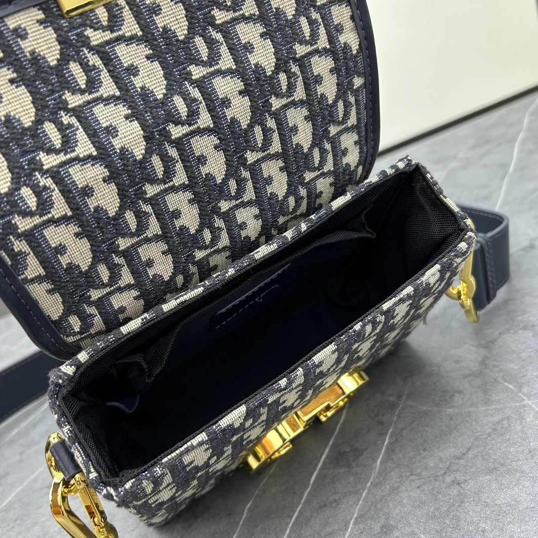 SportInspired 3766 Christian Dior AAA Quality Messenger Bags For Women