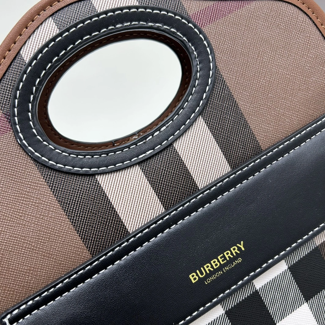 SportInspired 3881 Burberry AAA Quality Messenger Bags For Women