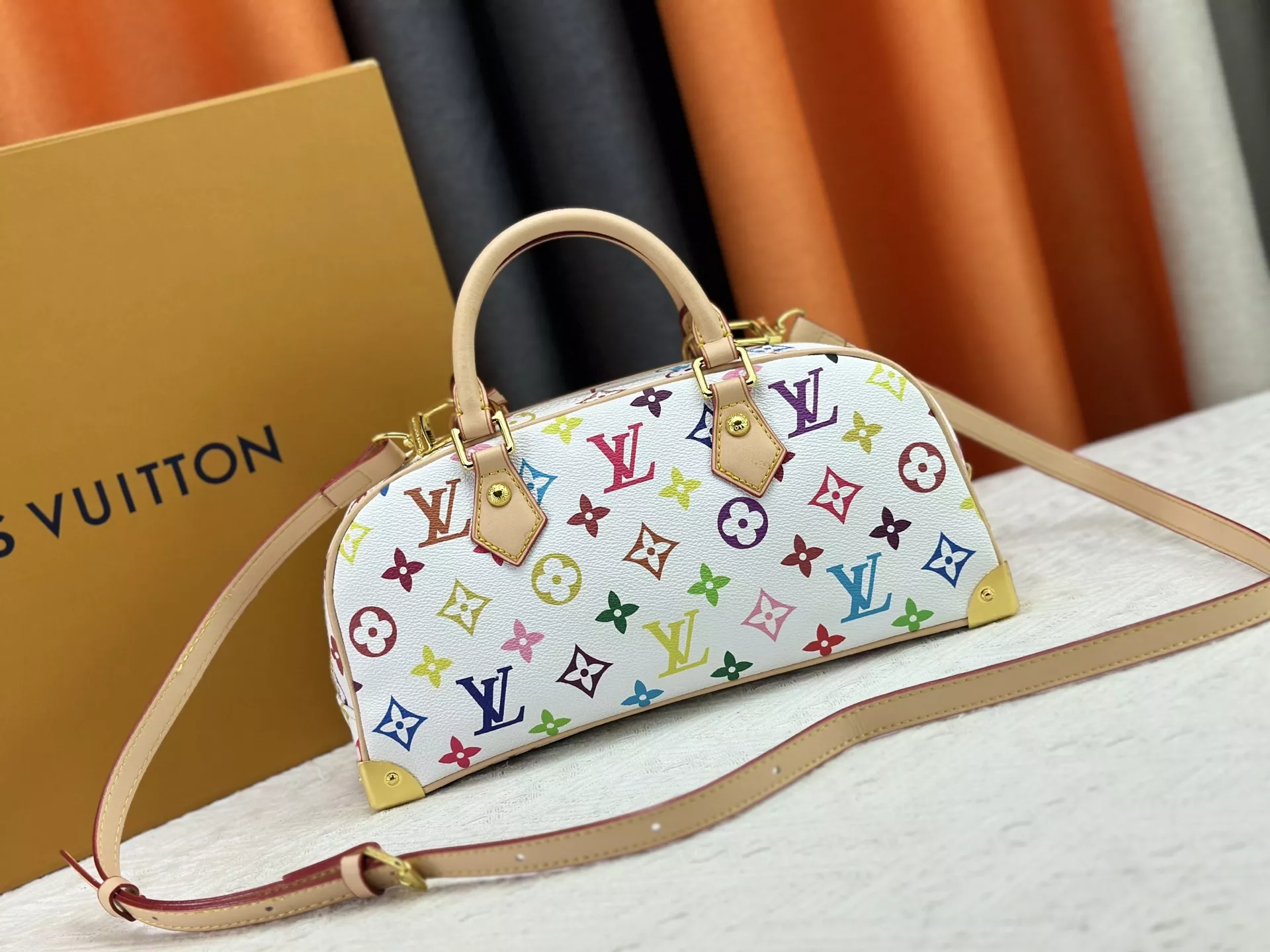 SportInspired 3917 Louis Vuitton AAA Quality Handbags For Women
