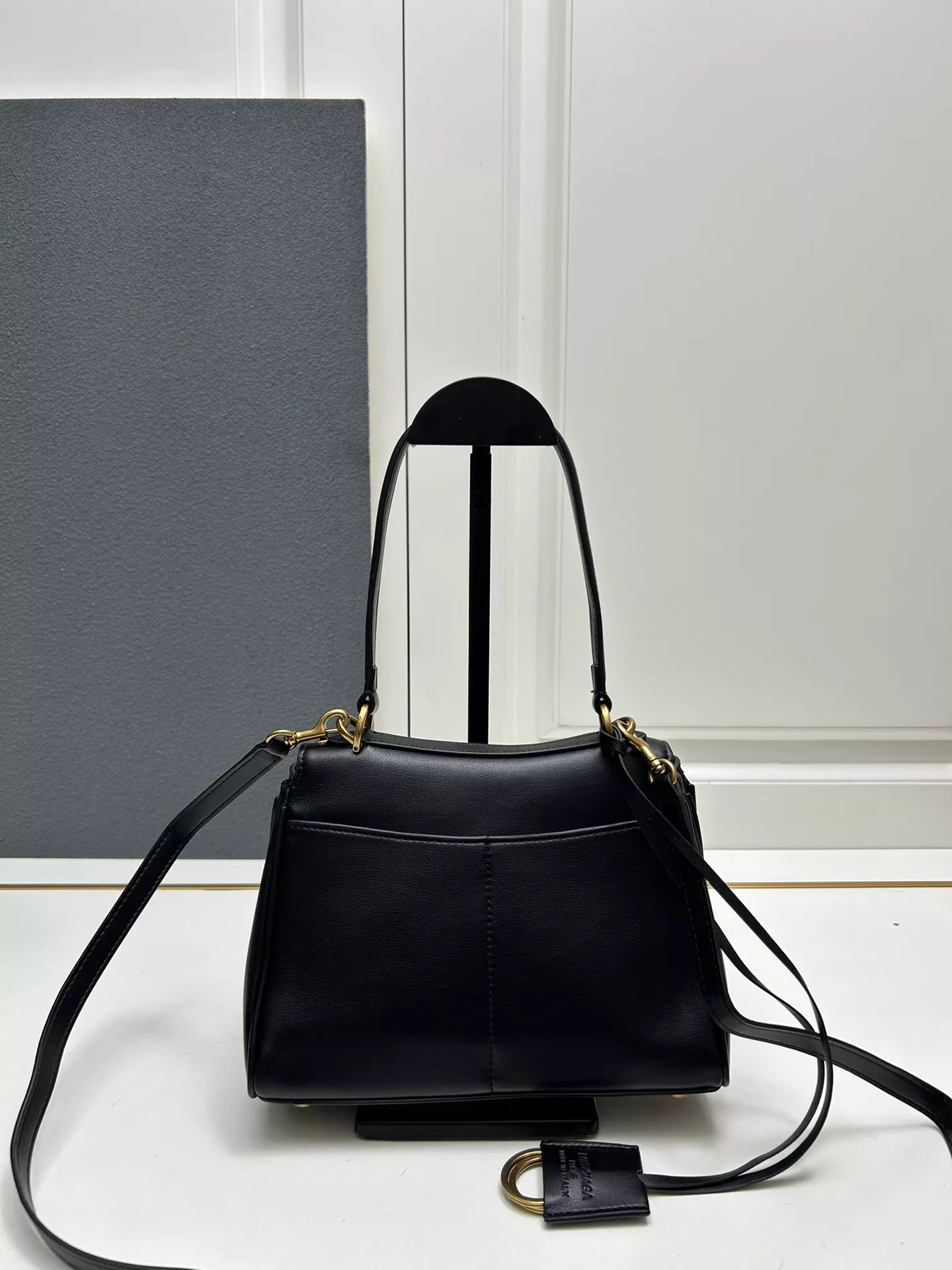 SportInspired 4067 Balenciaga AAA Quality Shoulder Bags For Women