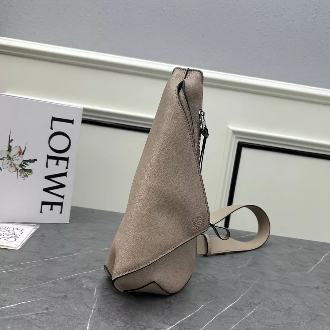SportInspired 4071 LOEWE AAA Quality Messenger Bags For Unisex