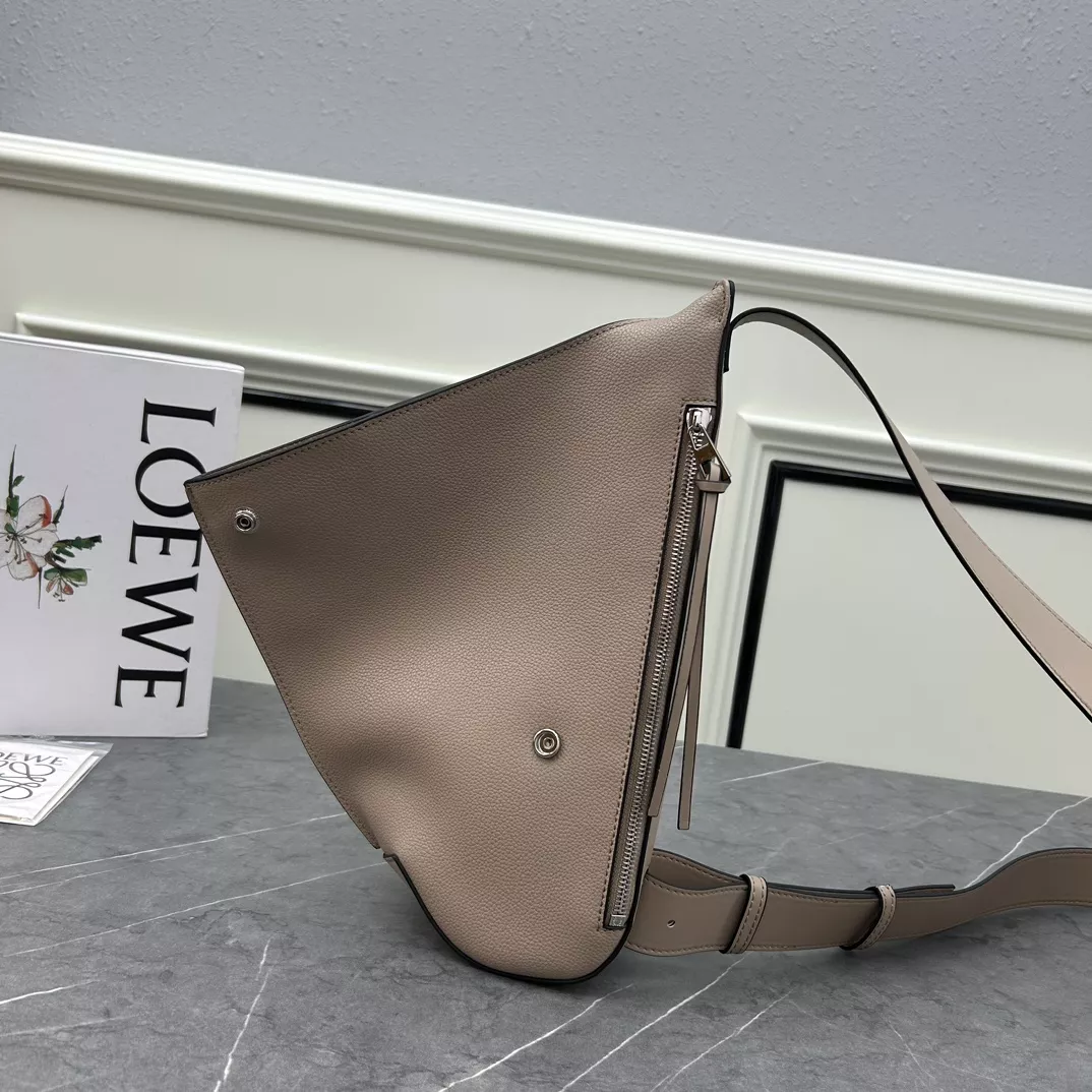 SportInspired 4071 LOEWE AAA Quality Messenger Bags For Unisex