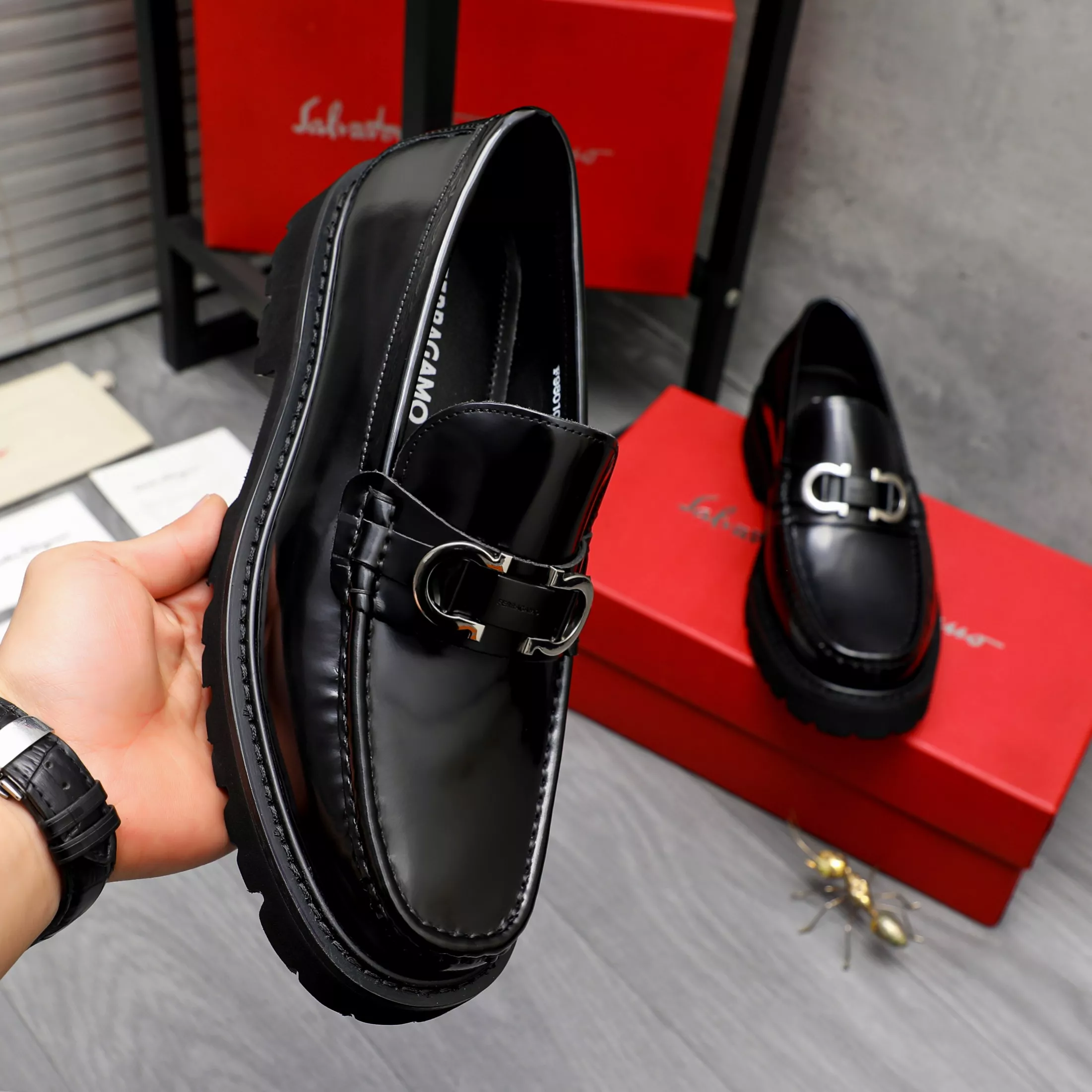 SportInspired 410 Salvatore Ferragamo Leather Shoes For Men