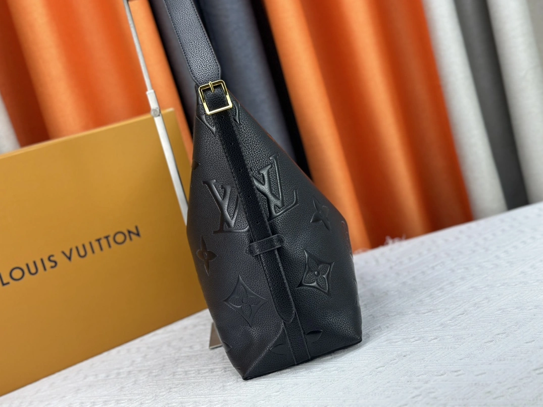 SportInspired 4296 Louis Vuitton AAA Quality Shoulder Bags For Women