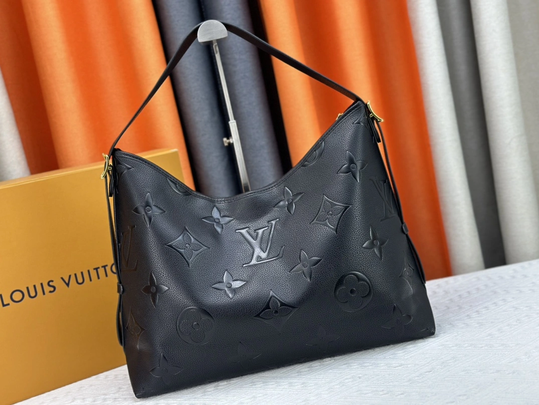SportInspired 4296 Louis Vuitton AAA Quality Shoulder Bags For Women