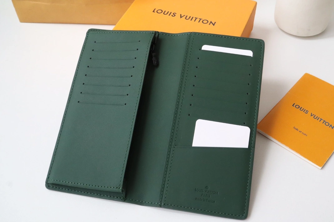 SportInspired 4327 Louis Vuitton AAA Quality Card Case