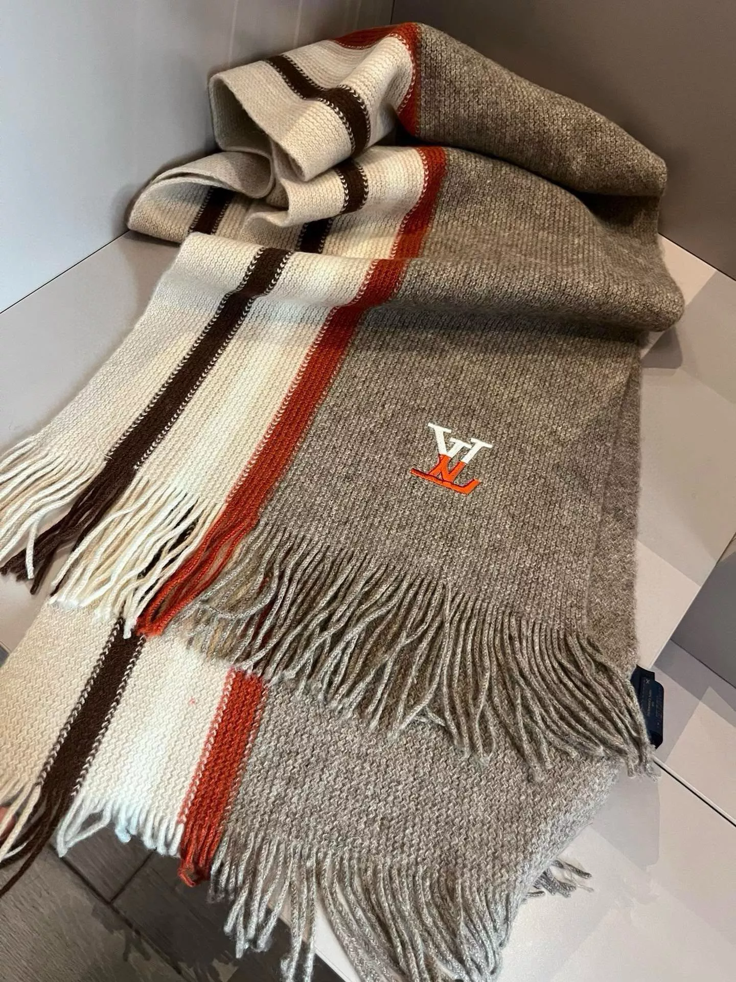 SportInspired 4772 Louis Vuitton Scarf For Women