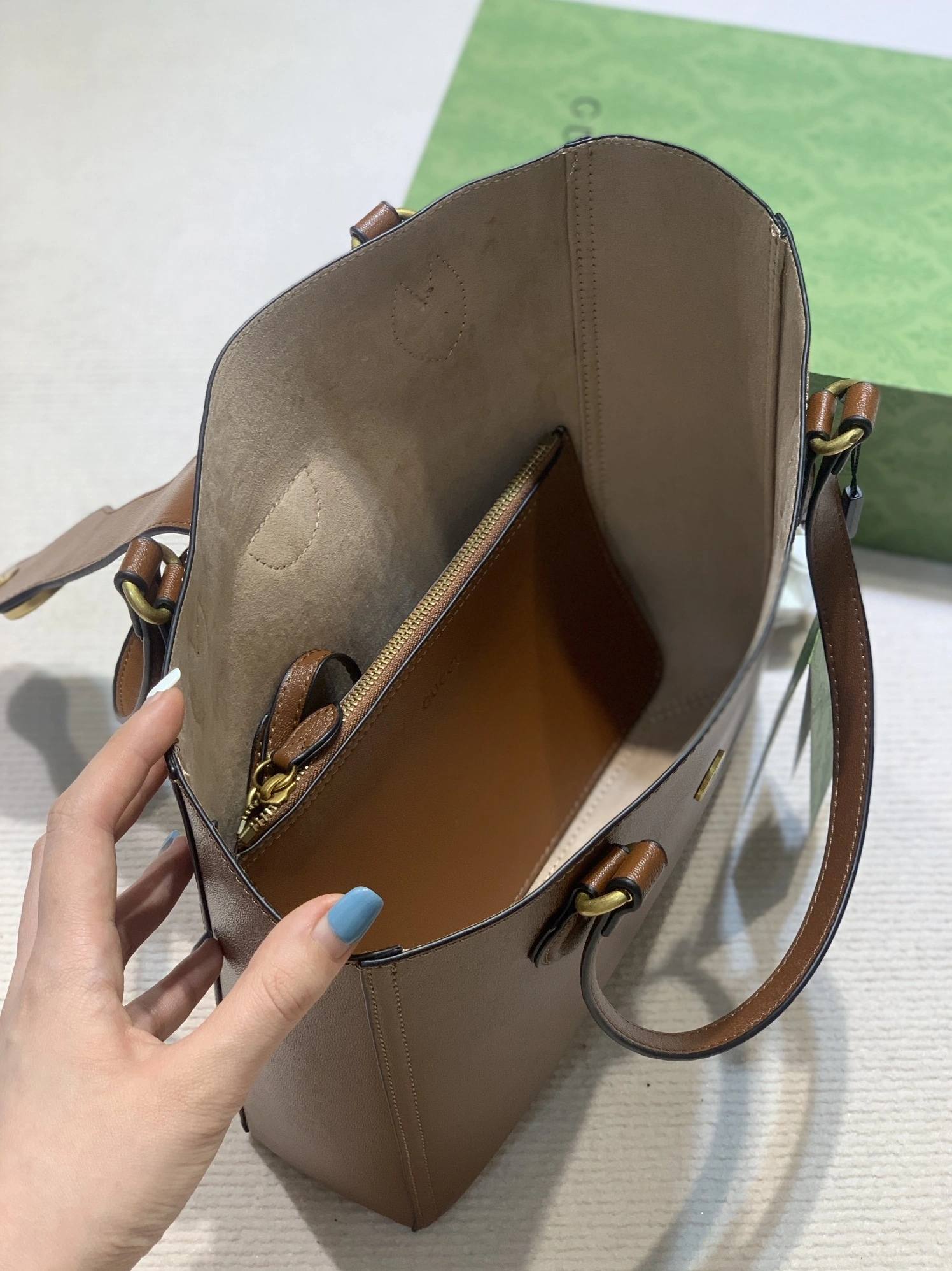SportInspired 522 Gucci AAA Quality Handbags For Women