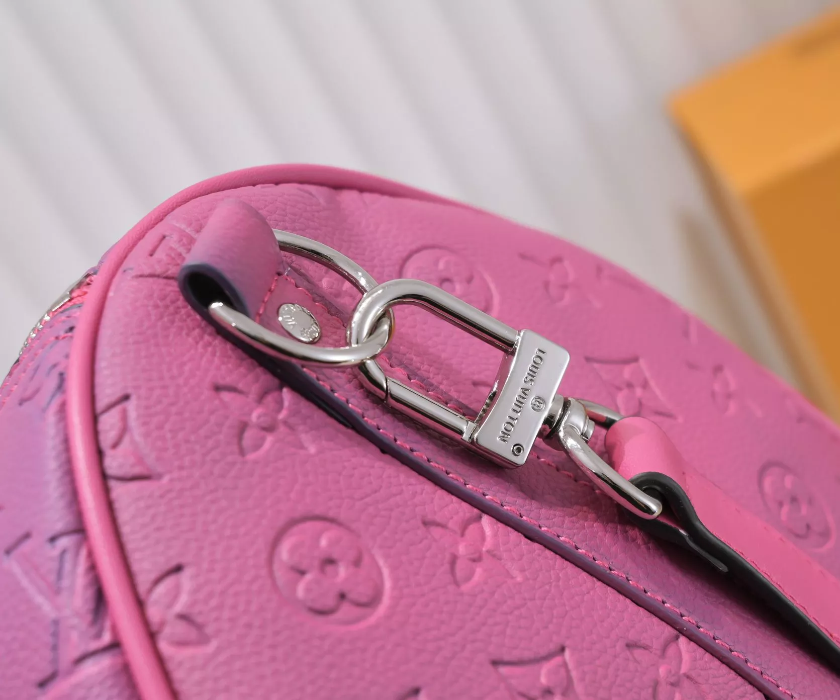 SportInspired 5285 Louis Vuitton Travel Bags