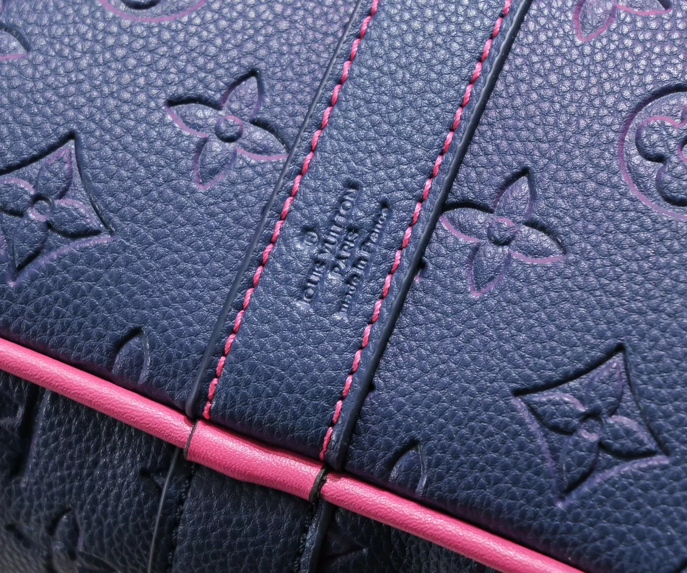 SportInspired 5285 Louis Vuitton Travel Bags