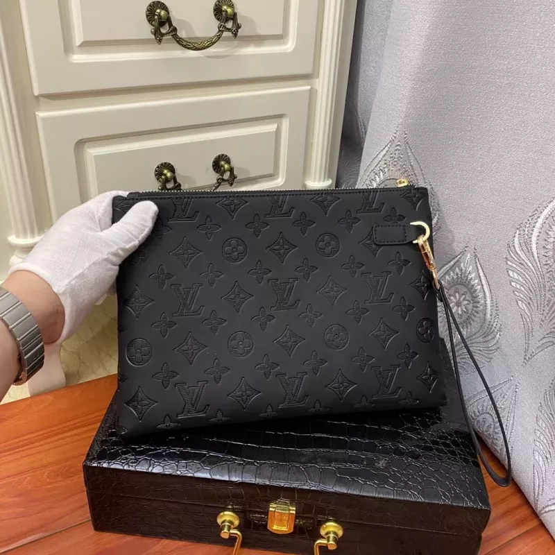 SportInspired 5305 Louis Vuitton AAA Man Wallets