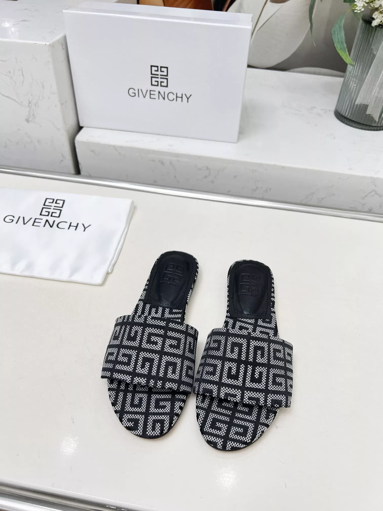SportInspired 5537 Givenchy Slippers For Women