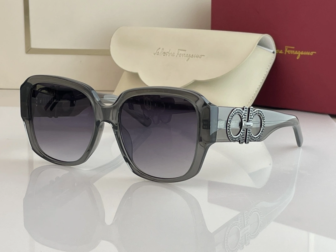 SportInspired 566 Salvatore Ferragamo AAA Quality Sunglasses
