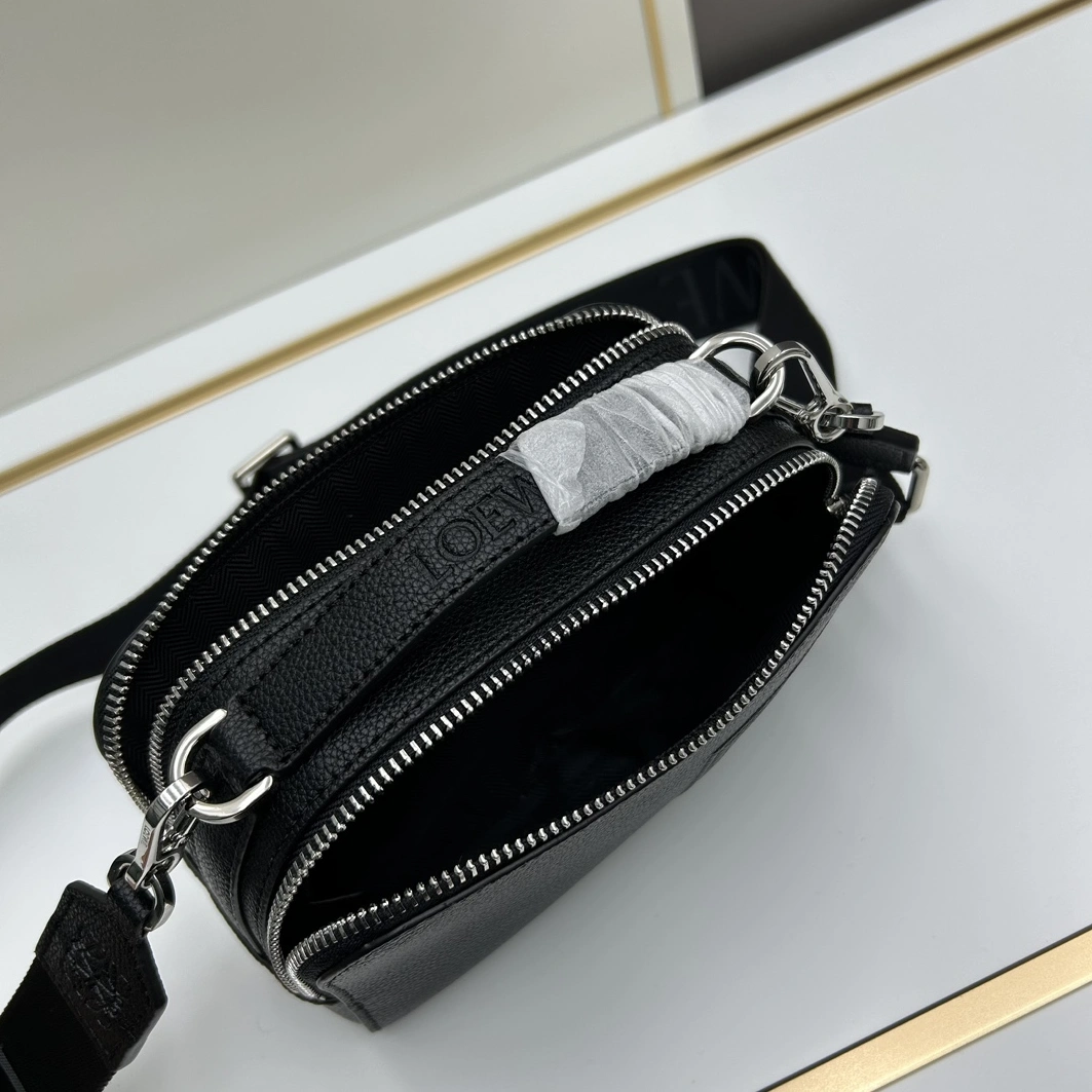 SportInspired 5777 LOEWE AAA Quality Messenger Bags For Women