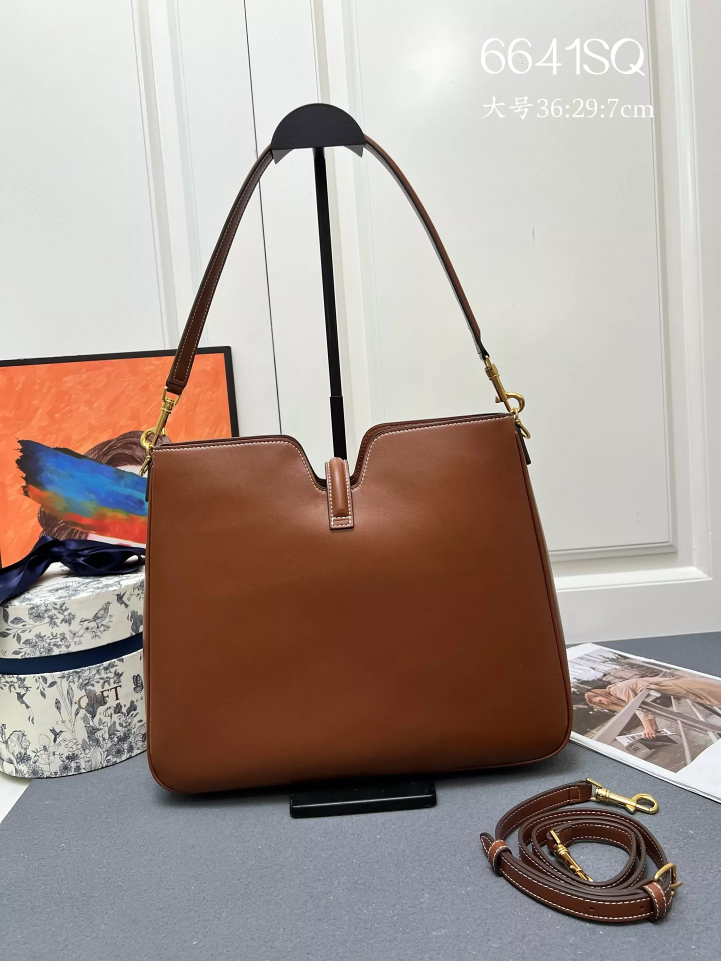 SportInspired 587 Celine AAA Quality Shoulder Bags For Women