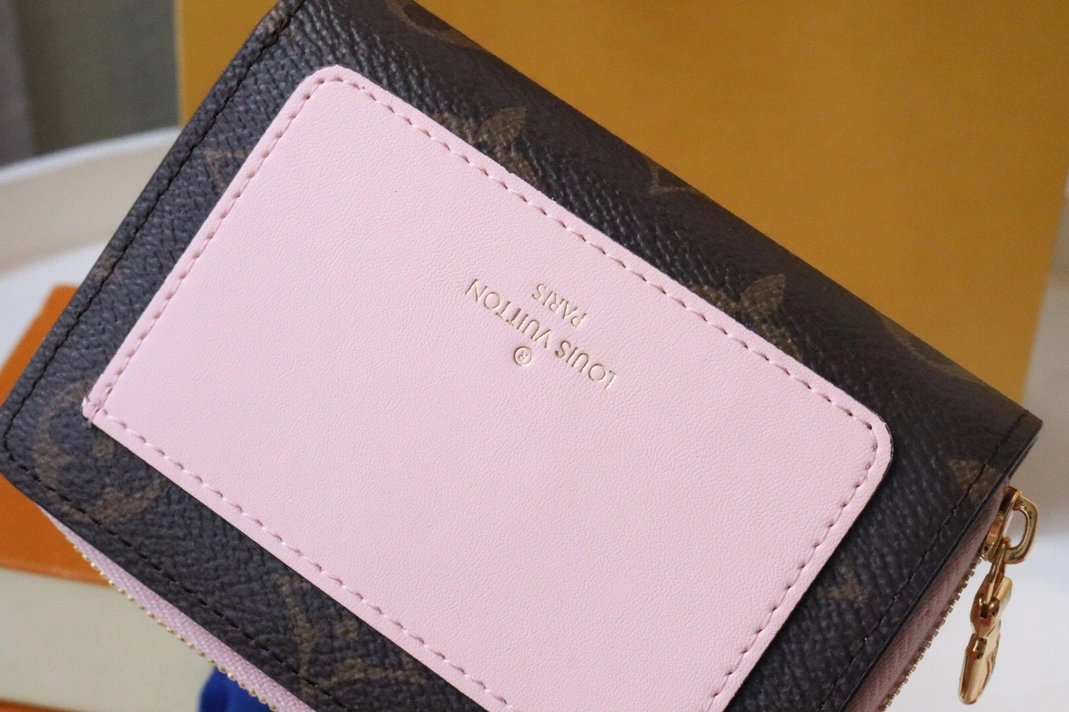 SportInspired 5977 Louis Vuitton AAA Quality Card Case