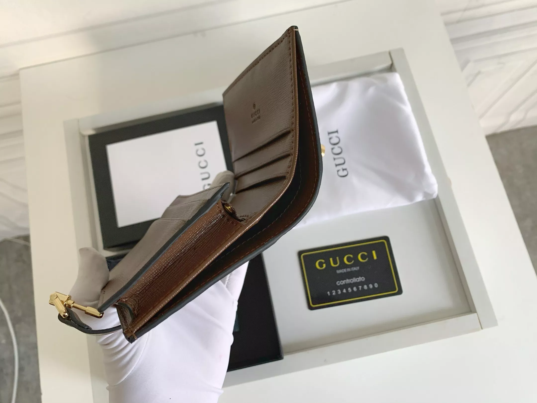 SportInspired 6072 Gucci Wallets