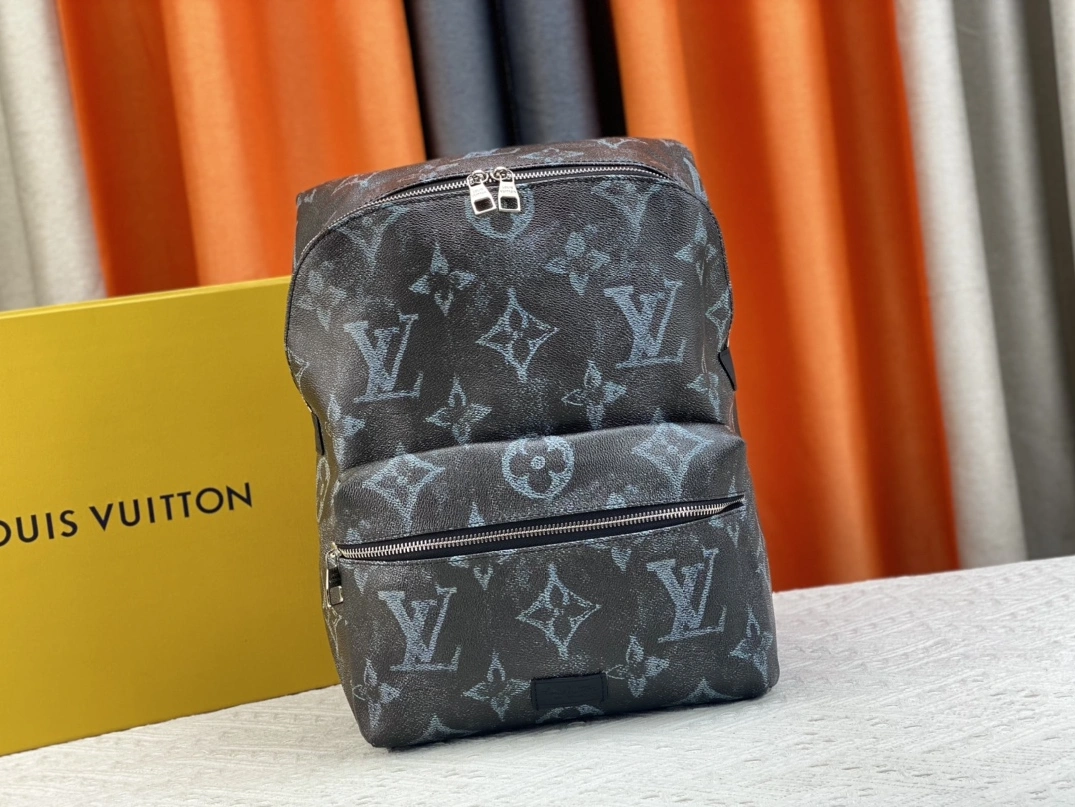 SportInspired 6108 Louis Vuitton LV AAA Man Backpacks