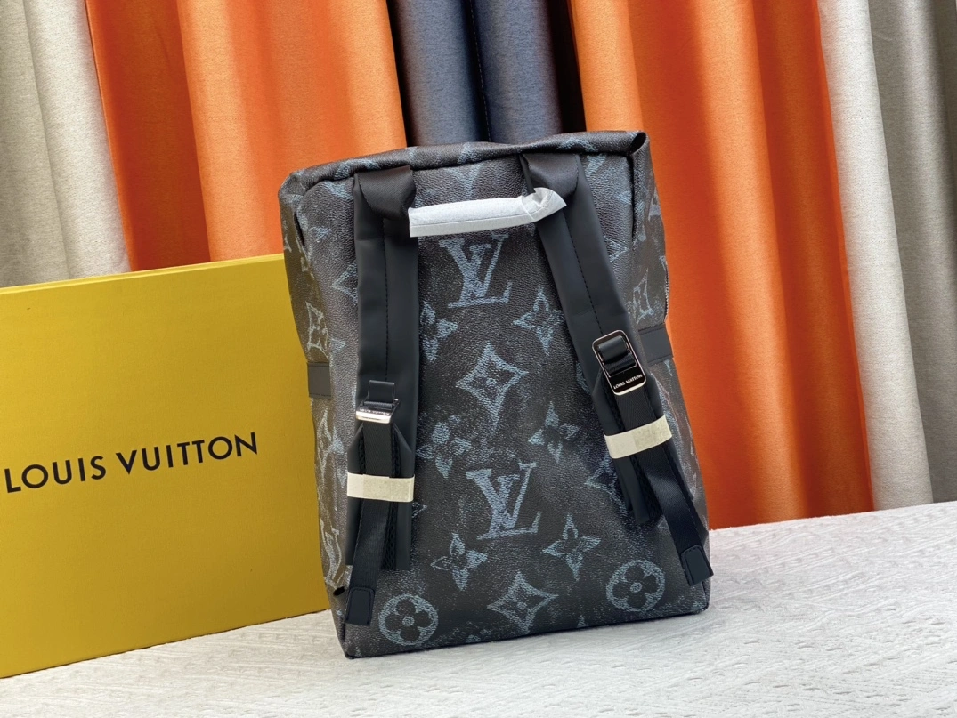 SportInspired 6108 Louis Vuitton LV AAA Man Backpacks