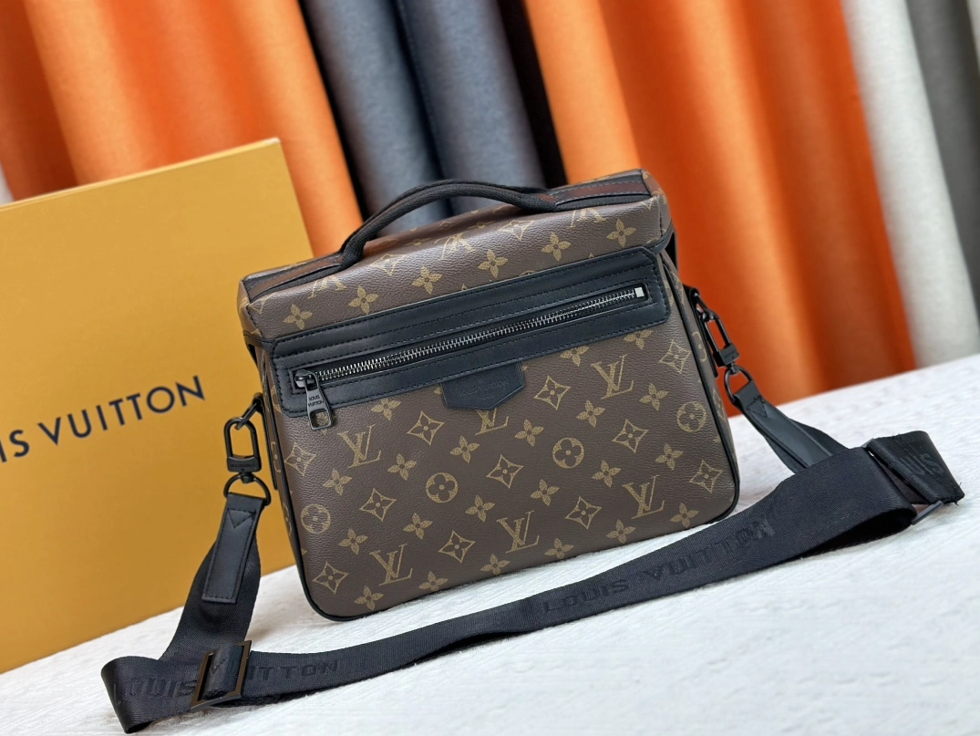 SportInspired 6164 Louis Vuitton AAA Man Messenger Bags