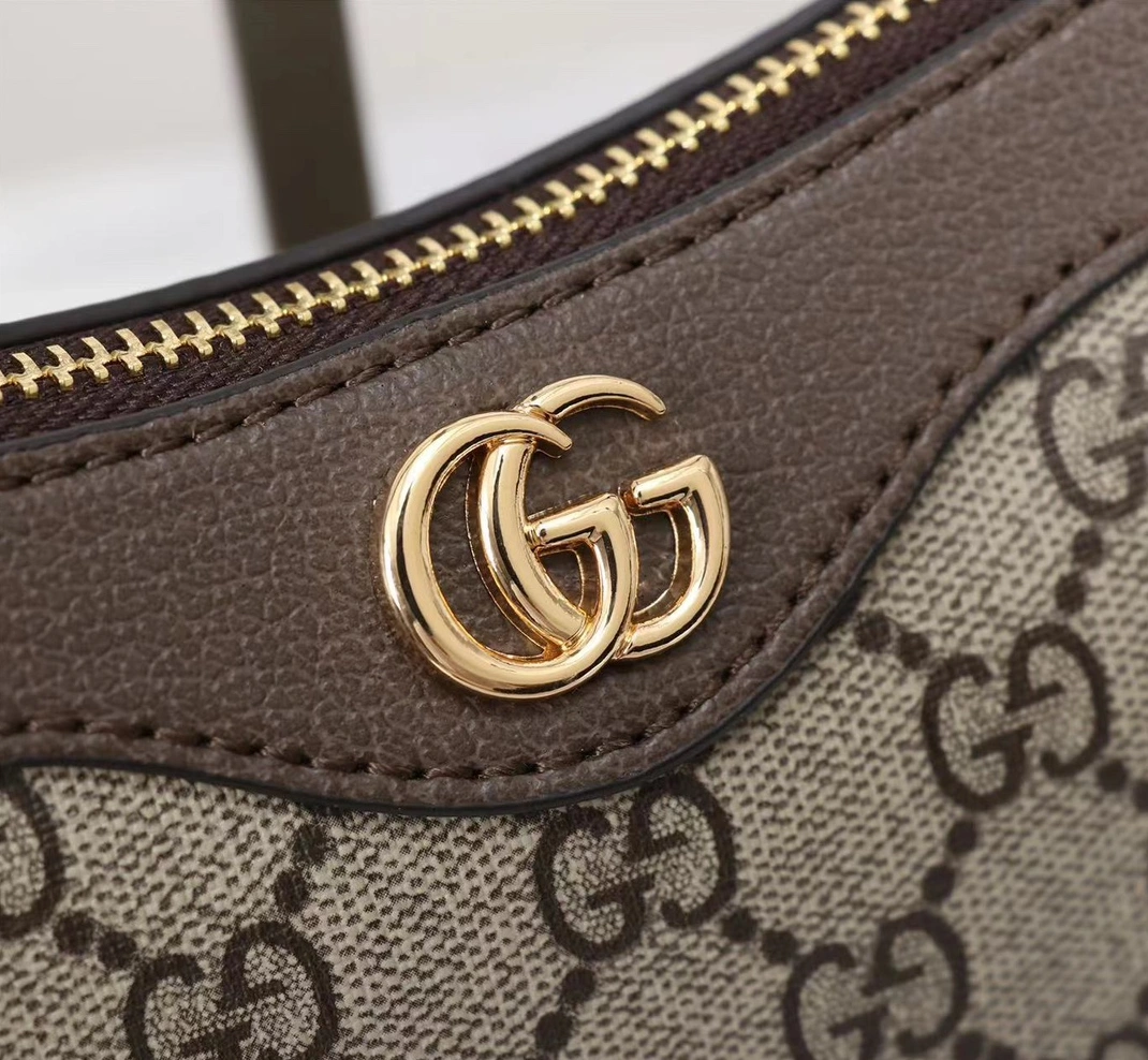SportInspired 636 Gucci AAA Quality Shoulder Bags For Women