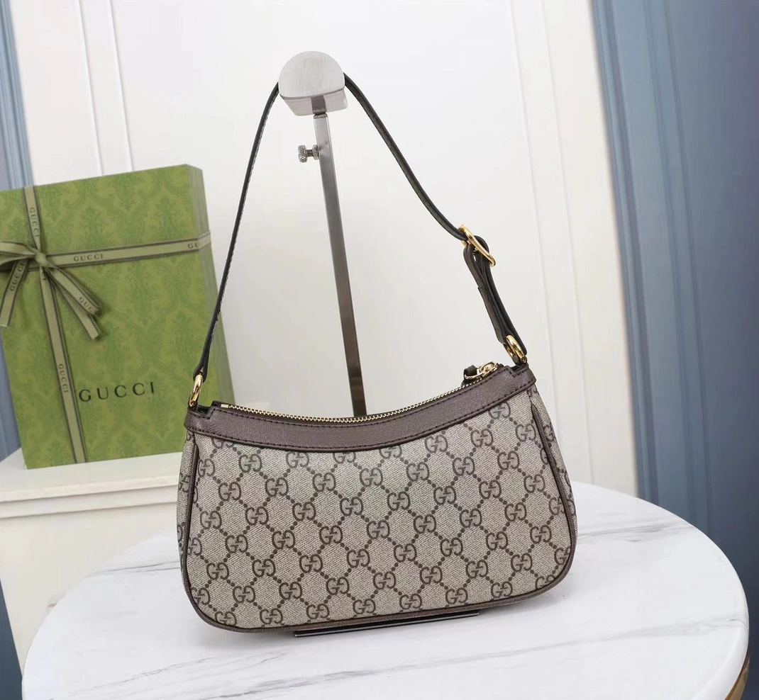 SportInspired 636 Gucci AAA Quality Shoulder Bags For Women