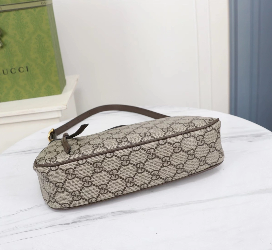 SportInspired 636 Gucci AAA Quality Shoulder Bags For Women