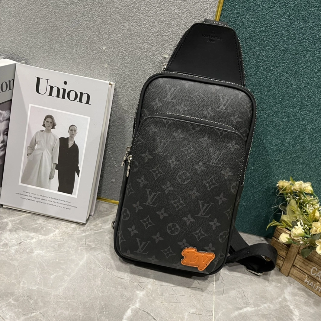 SportInspired 6967 Louis Vuitton AAA Man Messenger Bags