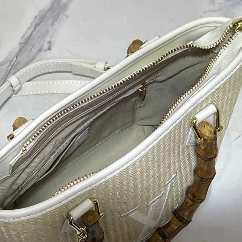SportInspired 704 Louis Vuitton AAA Quality Handbags For Women