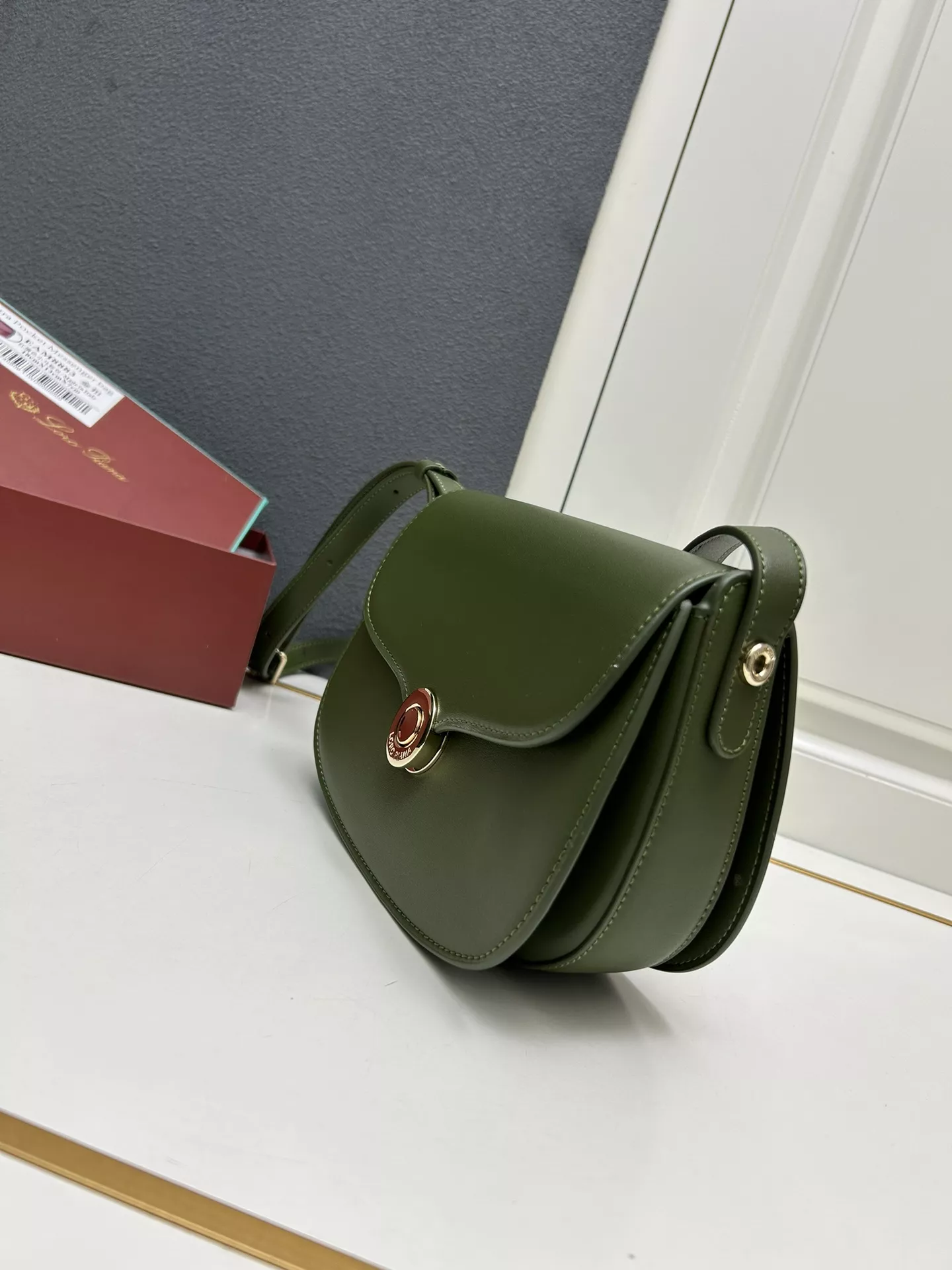 SportInspired 7110 Loro Piana AAA Quality Messenger Bags In Red For Women