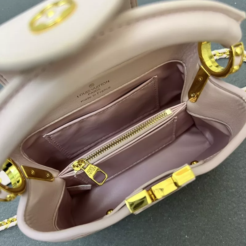 SportInspired 722 Louis Vuitton AAA Quality Handbags For Women