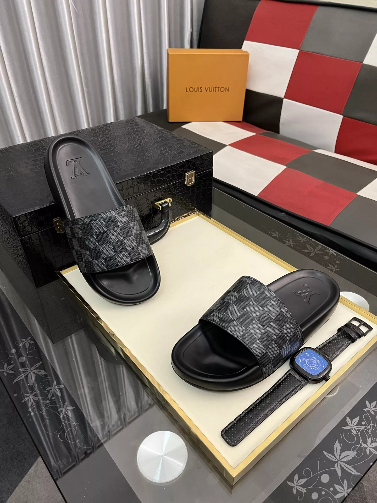SportInspired 7246 Louis Vuitton Slippers For Men