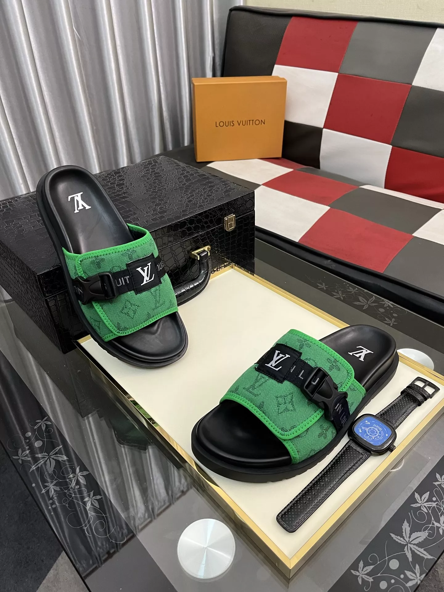 SportInspired 740 Louis Vuitton Slippers For Men