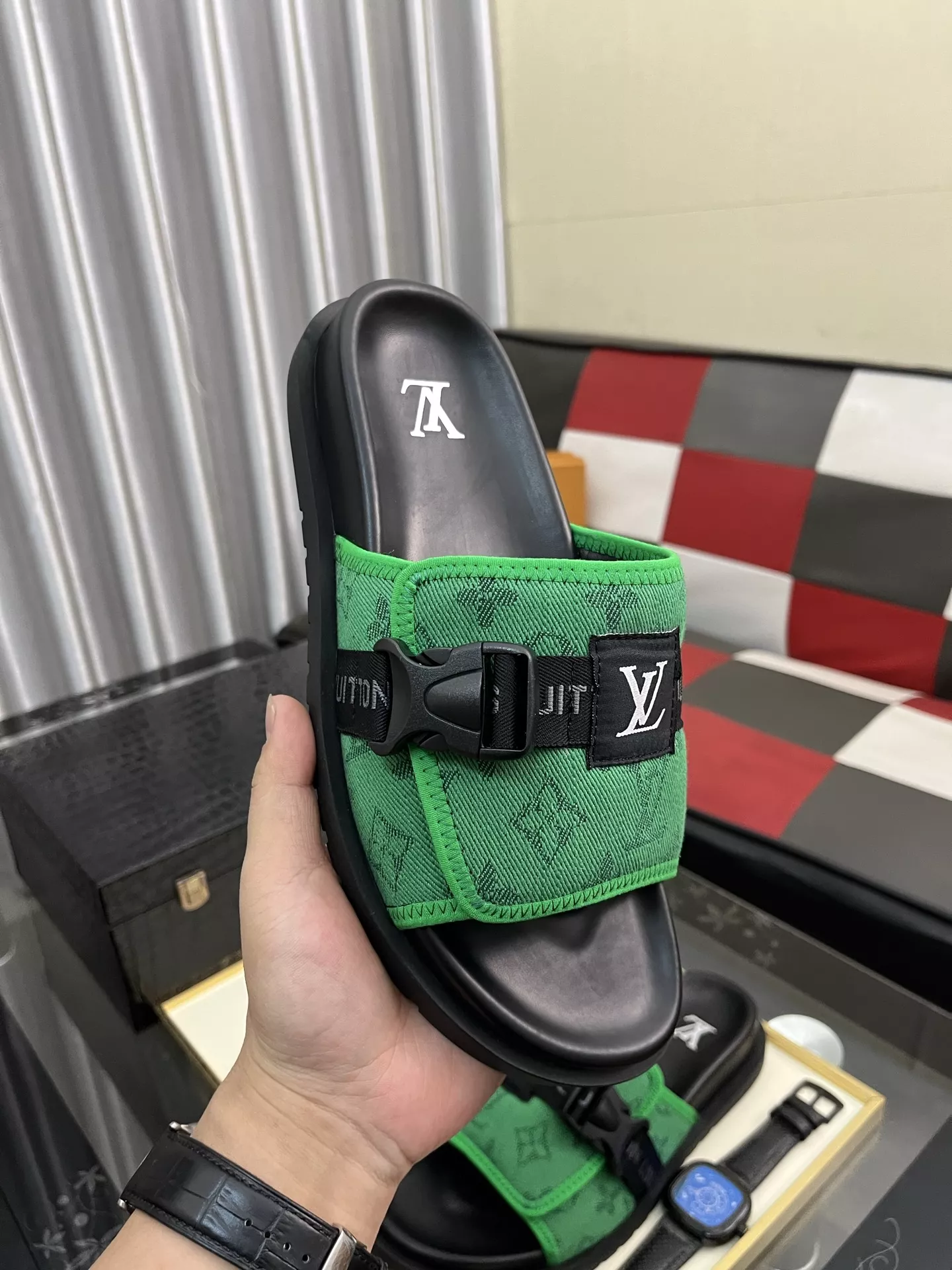 SportInspired 740 Louis Vuitton Slippers For Men
