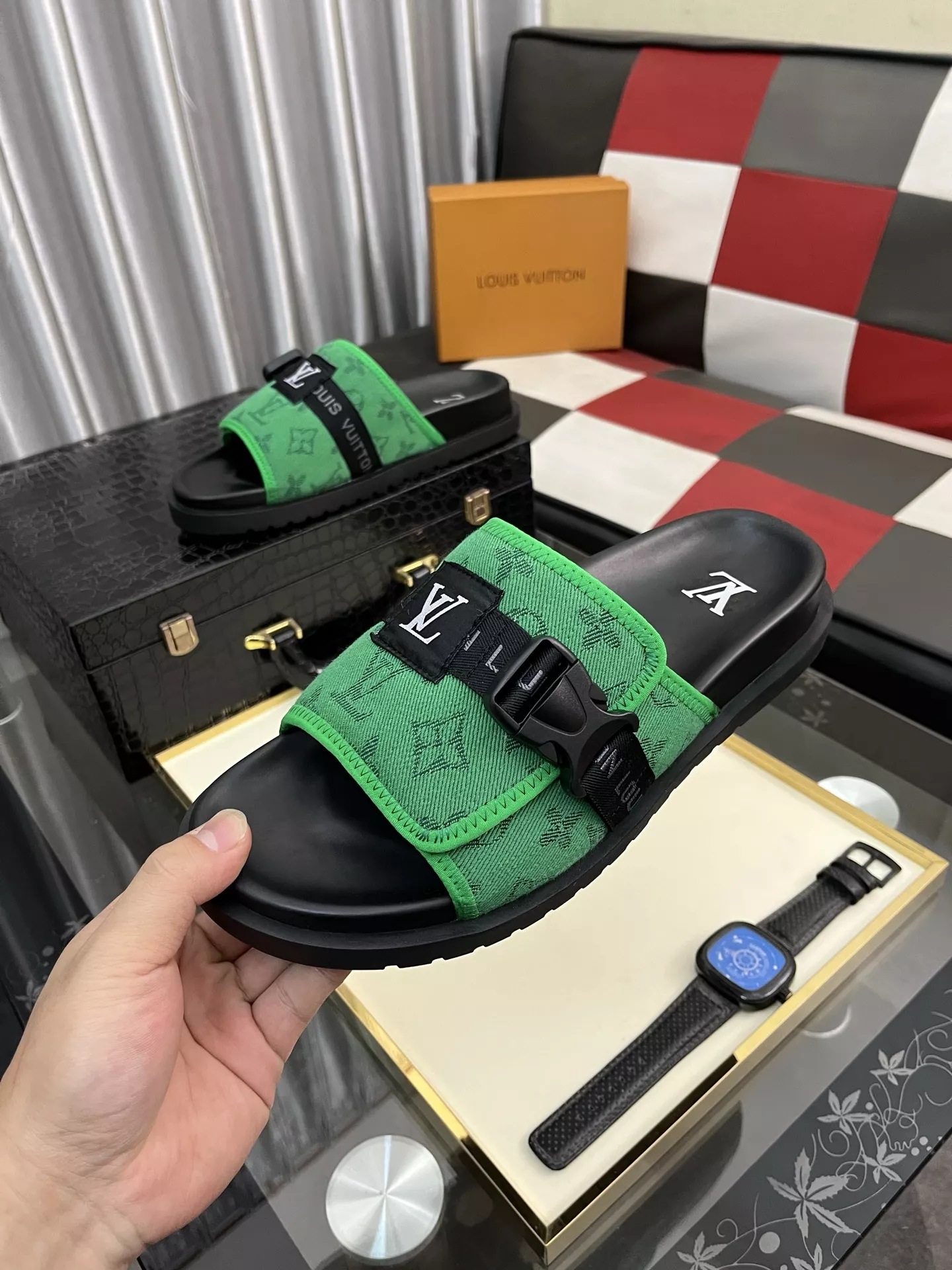 SportInspired 740 Louis Vuitton Slippers For Men