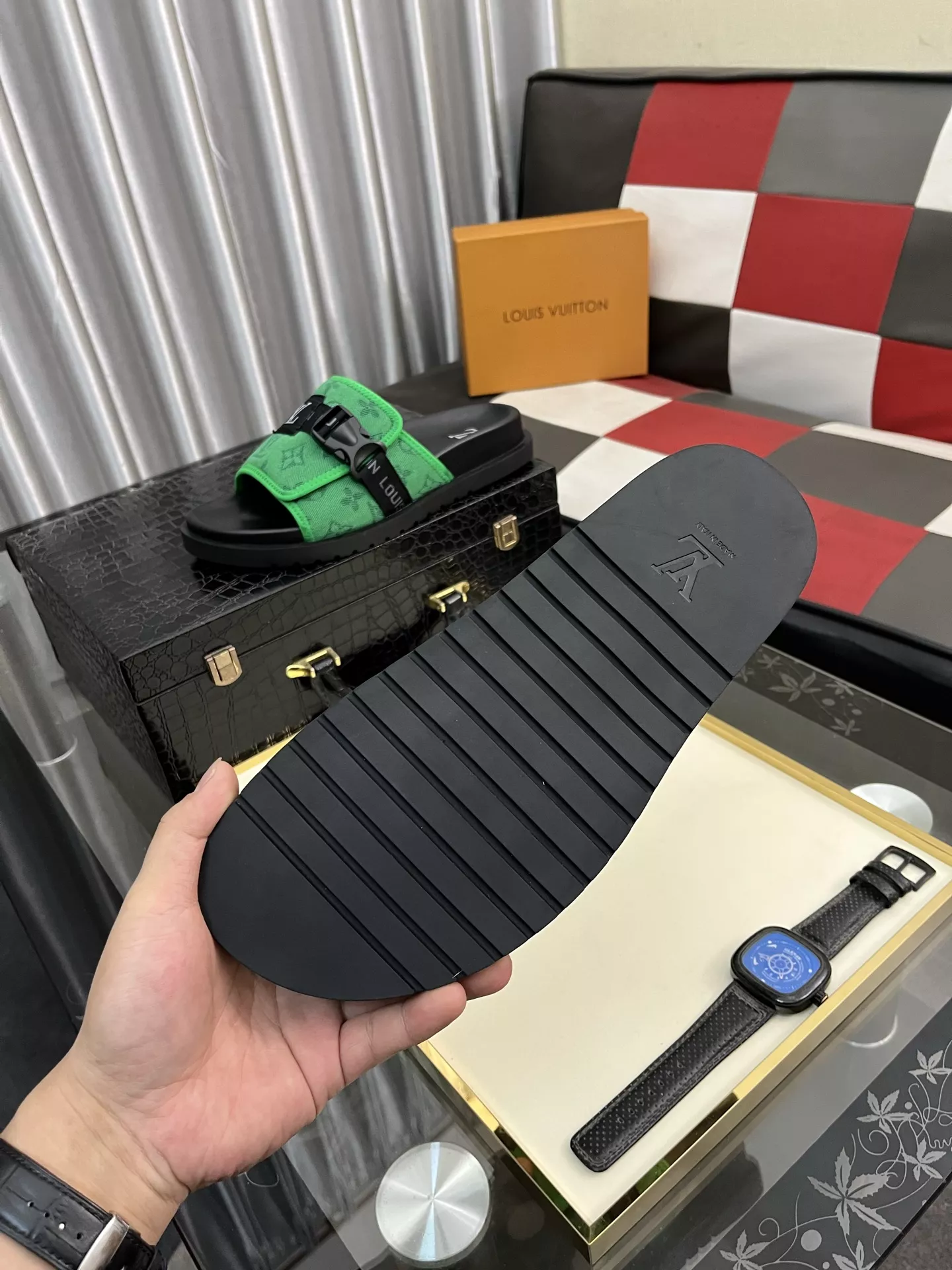 SportInspired 740 Louis Vuitton Slippers For Men
