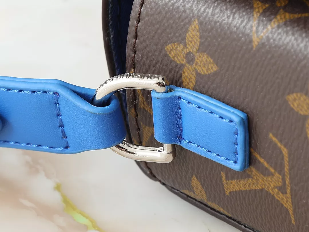 SportInspired 7404 Louis Vuitton AAA Quality Messenger Bags For Women
