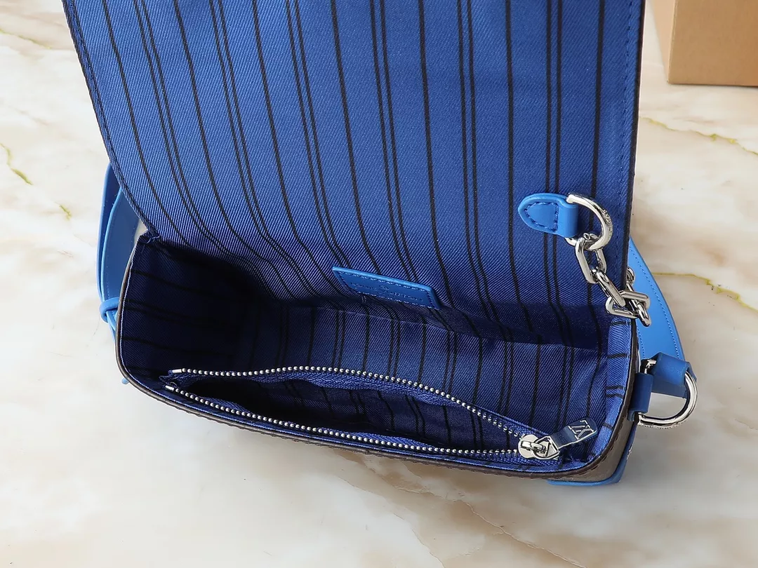 SportInspired 7404 Louis Vuitton AAA Quality Messenger Bags For Women