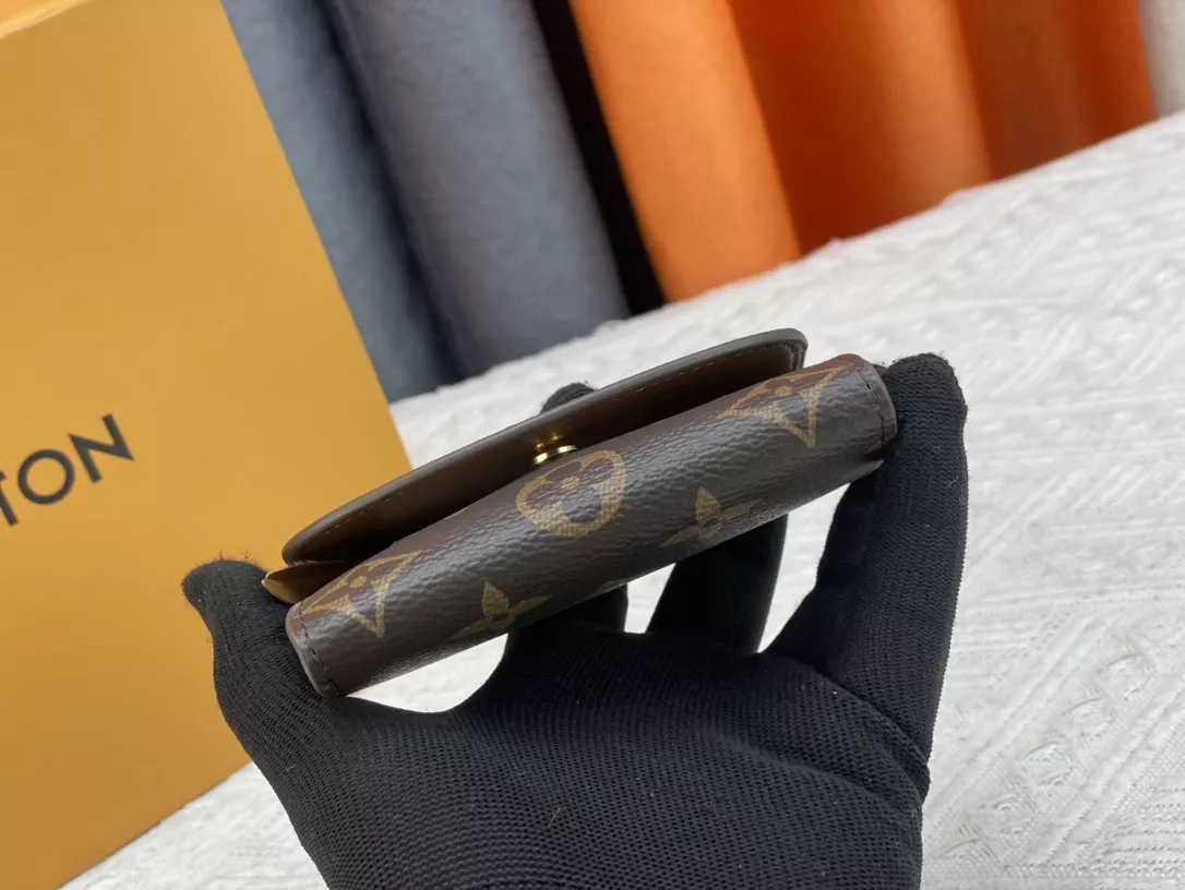SportInspired 7865 Louis Vuitton LV Card Case