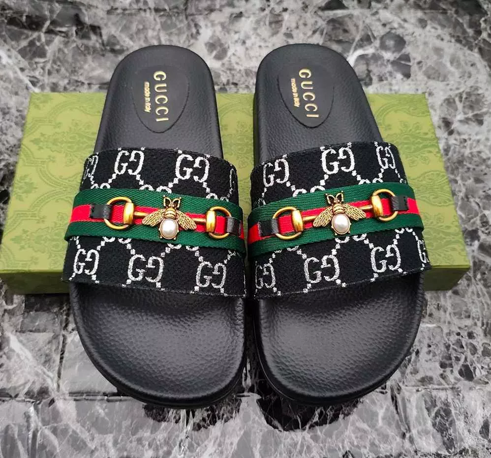 SportInspired 7989 Gucci Slippers For Men