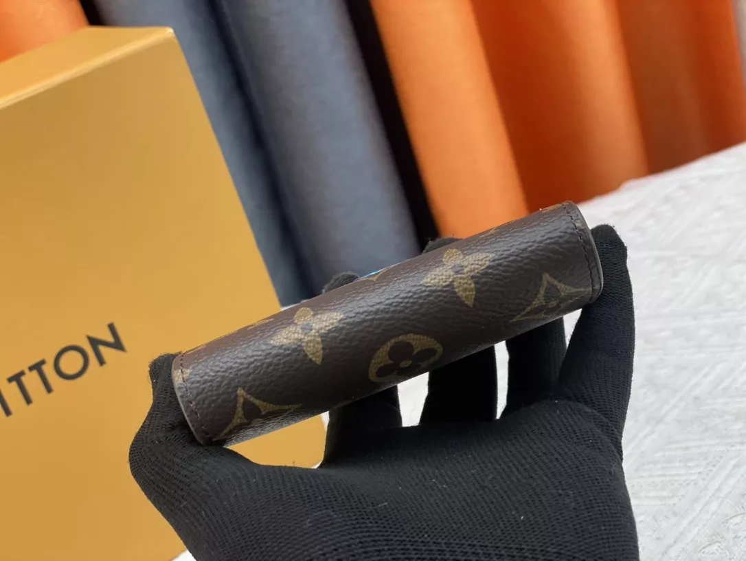 SportInspired 8227 Louis Vuitton LV Card Case