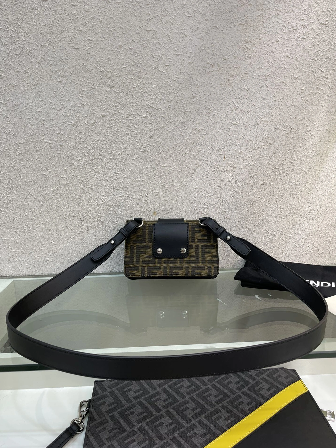 SportInspired 8591 Fendi AAA Quality Messenger Bags For Unisex