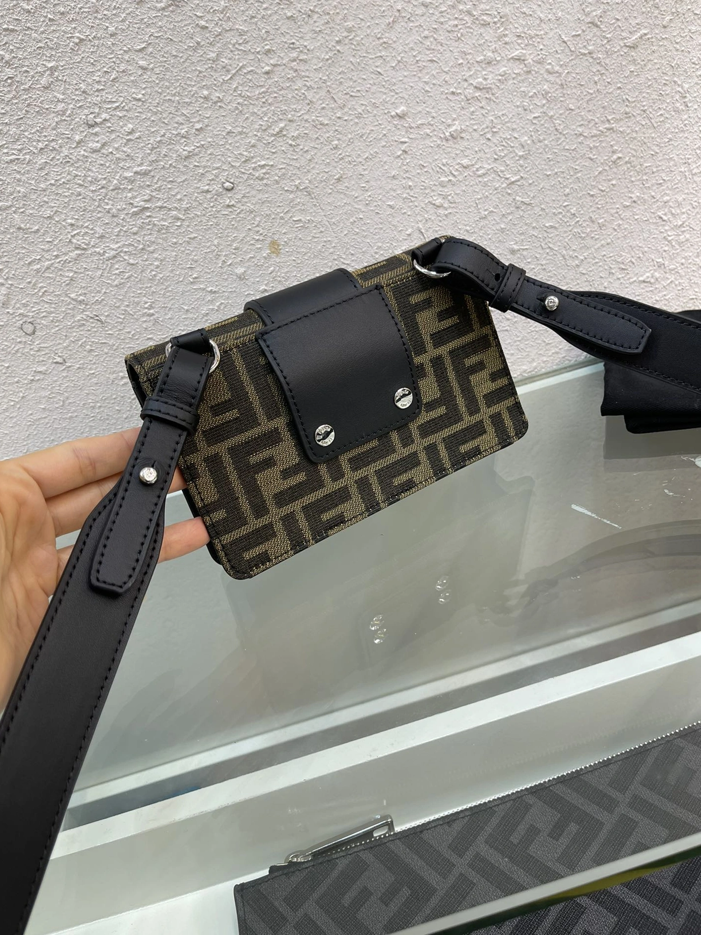 SportInspired 8591 Fendi AAA Quality Messenger Bags For Unisex