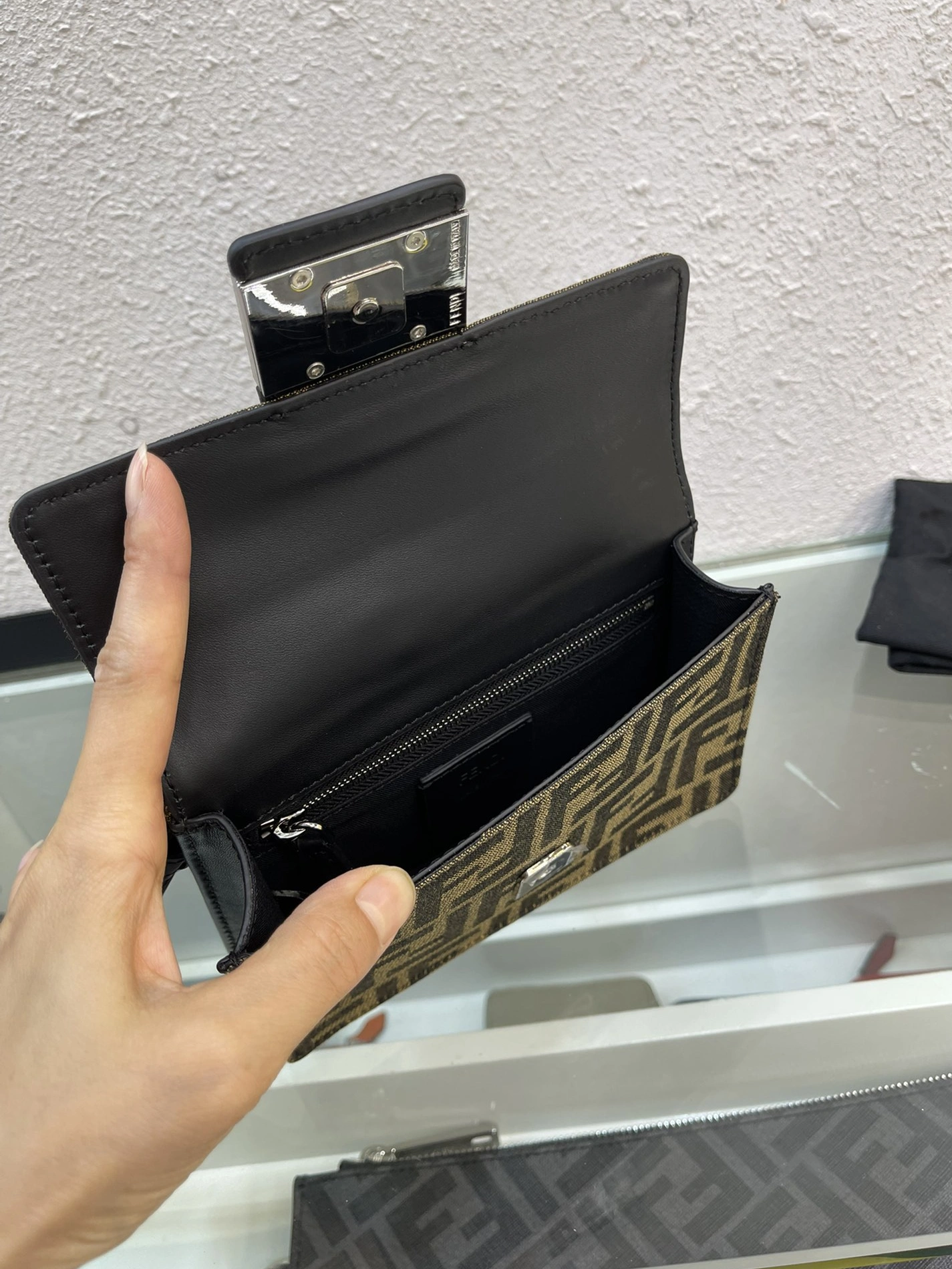 SportInspired 8591 Fendi AAA Quality Messenger Bags For Unisex