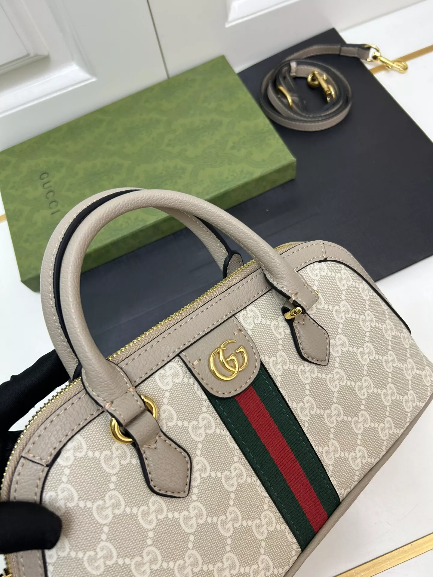 SportInspired 8638 Gucci AAA Quality Handbags For Women