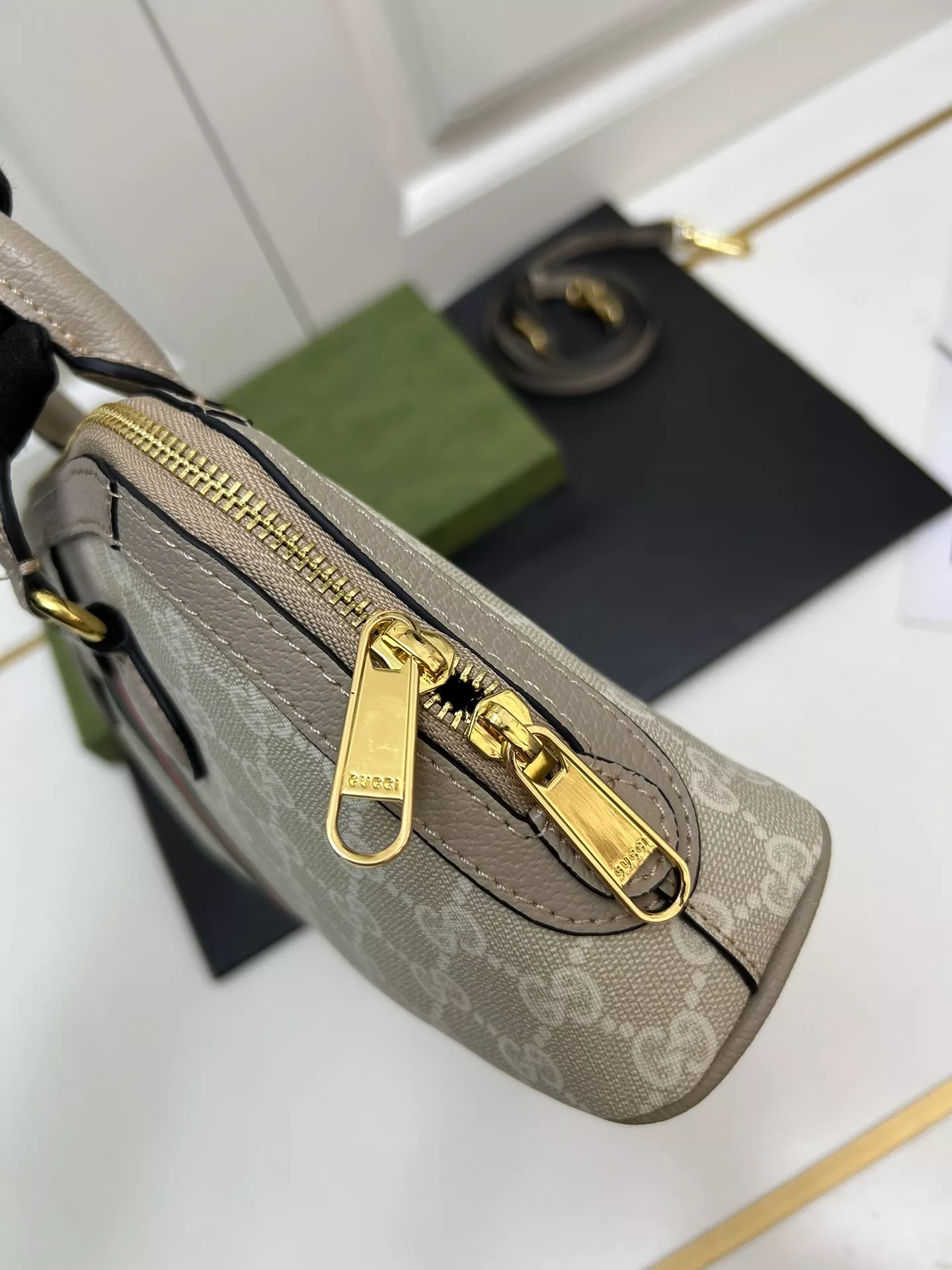 SportInspired 8638 Gucci AAA Quality Handbags For Women