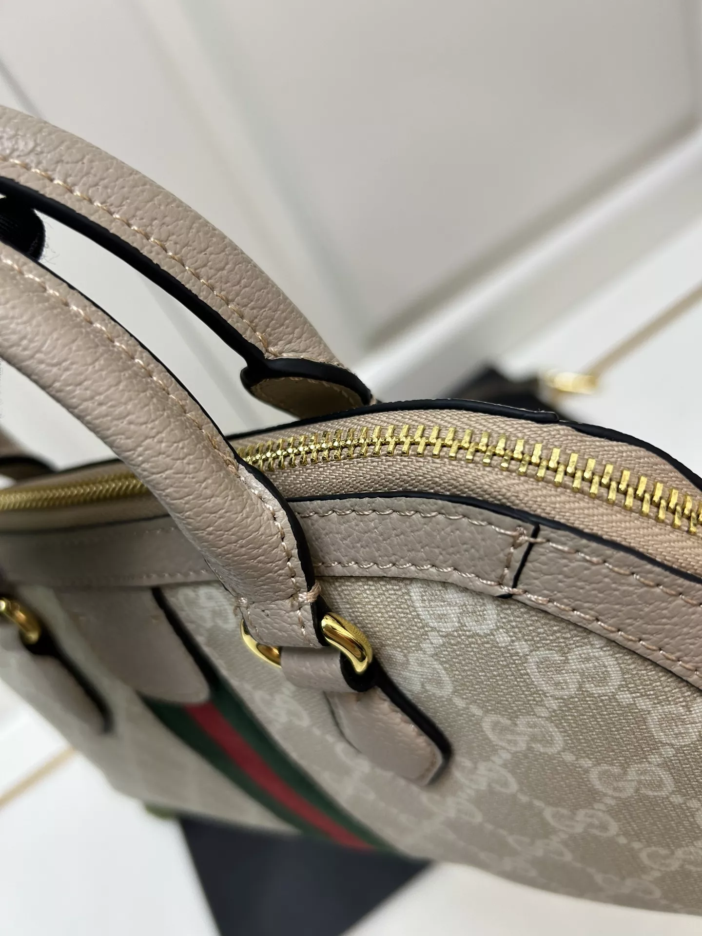 SportInspired 8638 Gucci AAA Quality Handbags For Women